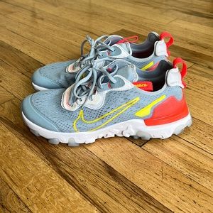 Nike React Vision. Size 5.5Y or 7 W.